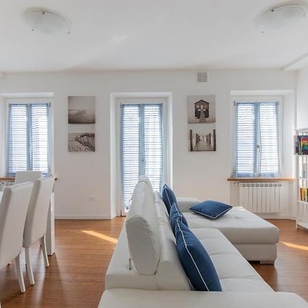 Elena House White Apartment Viareggio Exterior photo