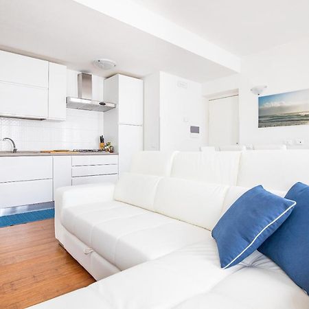 Elena House White Apartment Viareggio Exterior photo