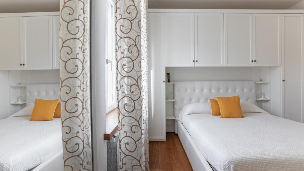 Elena House White Apartment Viareggio Exterior photo